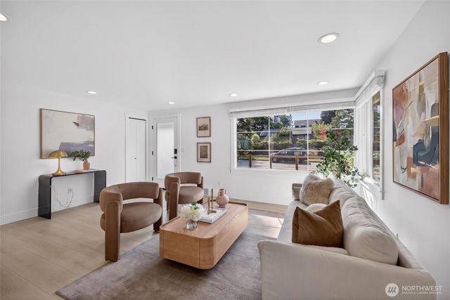 3402 48th Avenue SW, Seattle, WA 98116