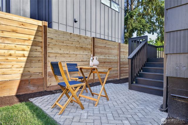 3402 48th Avenue SW, Seattle, WA 98116