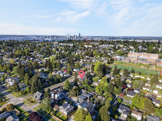 3402 48th Avenue SW, Seattle, WA 98116