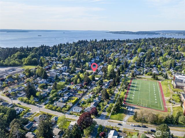 3402 48th Avenue SW, Seattle, WA 98116