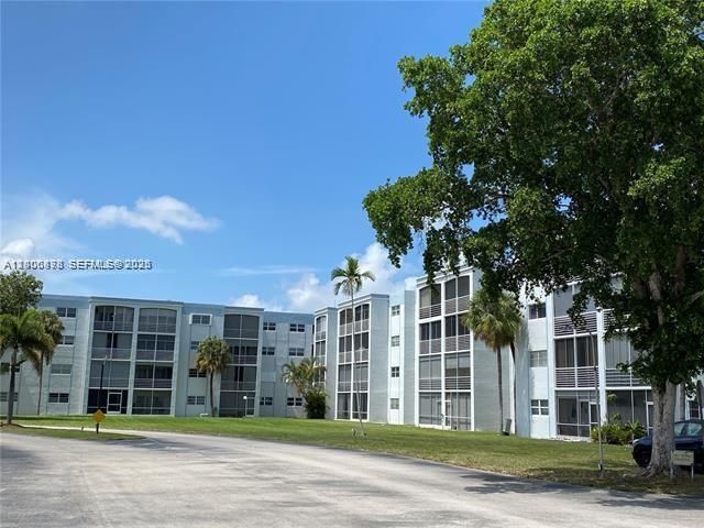 608 NE 2nd St 434, Dania Beach, FL 33004