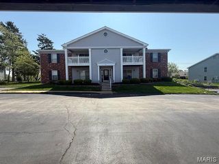 31 Berview Circle H, St Louis, MO 63129