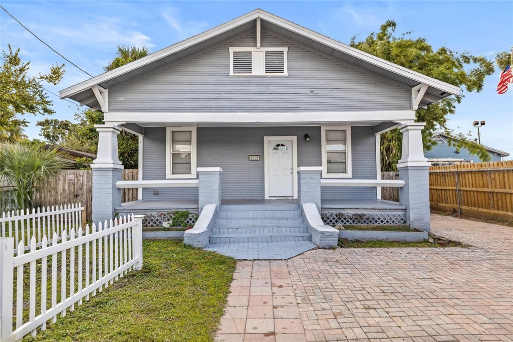 2332 W SAINT JOHN STREET, Tampa, FL 33607
