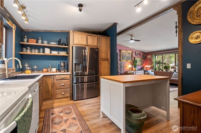 231 N Olympic Way, Hoodsport, WA 98548