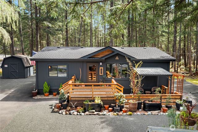 231 N Olympic Way, Hoodsport, WA 98548