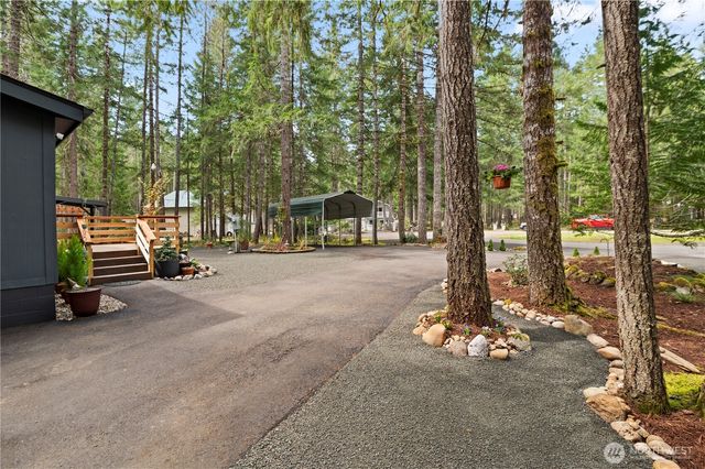 231 N Olympic Way, Hoodsport, WA 98548