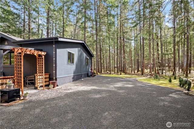 231 N Olympic Way, Hoodsport, WA 98548