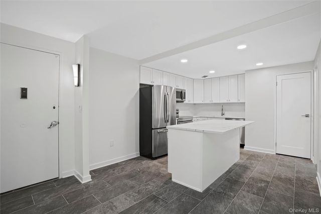 300 High Point Drive 314, Hartsdale, NY 10530