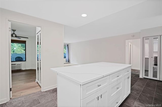 300 High Point Drive 314, Hartsdale, NY 10530
