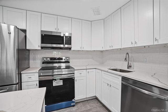 300 High Point Drive 314, Hartsdale, NY 10530
