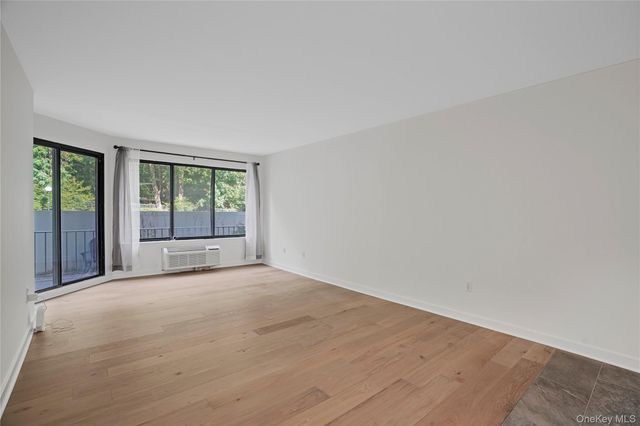 300 High Point Drive 314, Hartsdale, NY 10530