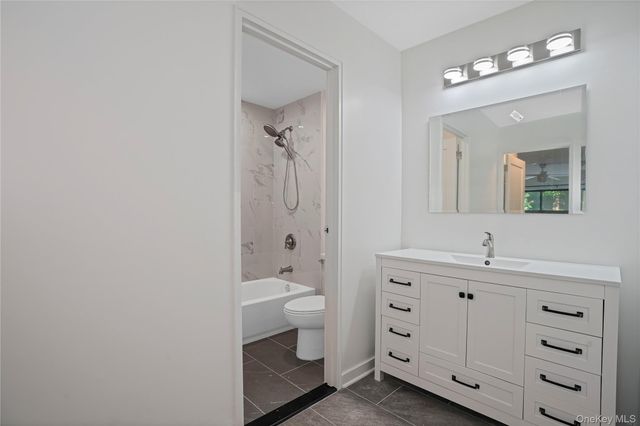300 High Point Drive 314, Hartsdale, NY 10530