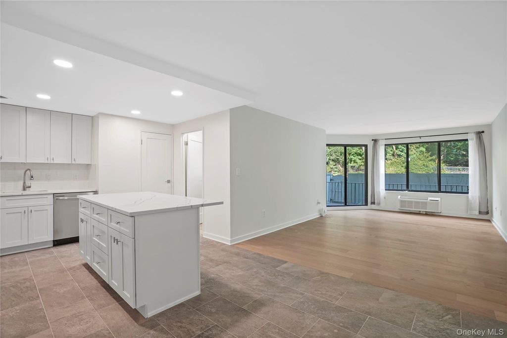 300 High Point Drive 314, Hartsdale, NY 10530 — photo 2