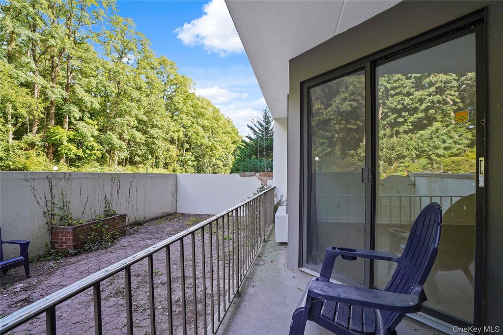 300 High Point Drive 314, Hartsdale, NY 10530 — photo 5
