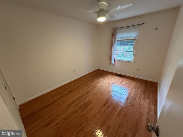 4360 GREENBERRY LN, Annandale, VA 22003