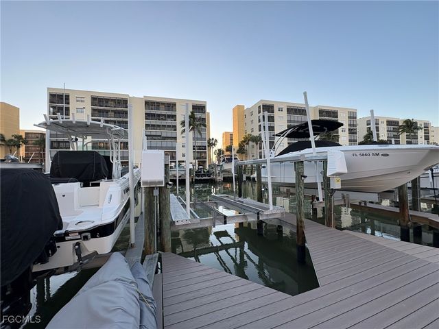 Dock 27 4351 Bay Beach Ln, Fort Myers Beach, FL 33931