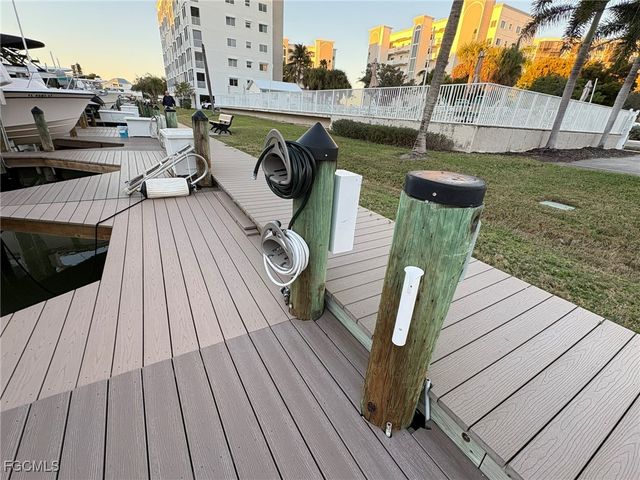 Dock 27 4351 Bay Beach Ln, Fort Myers Beach, FL 33931