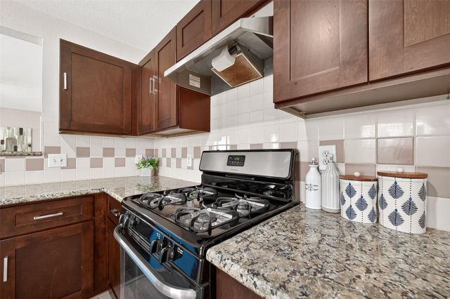 13126 Dawn Hollow Lane, Houston, TX 77072