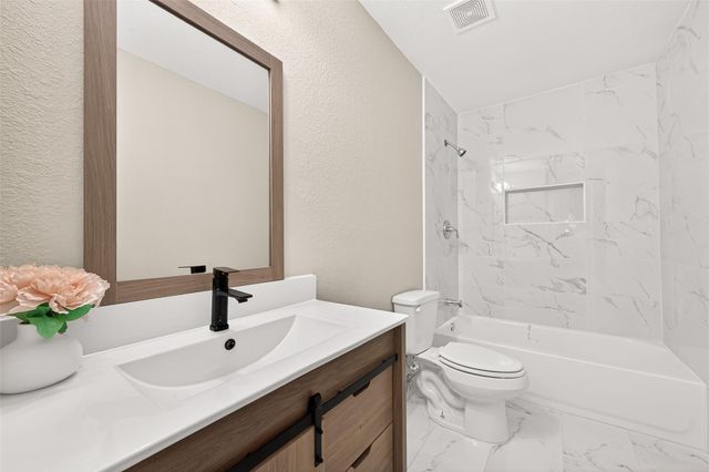 13126 Dawn Hollow Lane, Houston, TX 77072