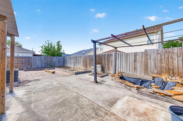 13126 Dawn Hollow Lane, Houston, TX 77072