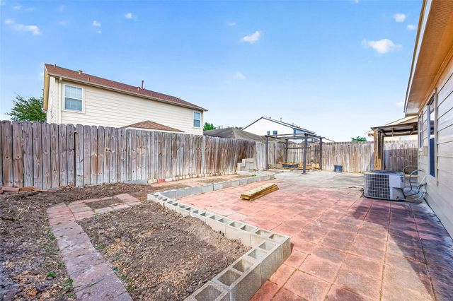 13126 Dawn Hollow Lane, Houston, TX 77072