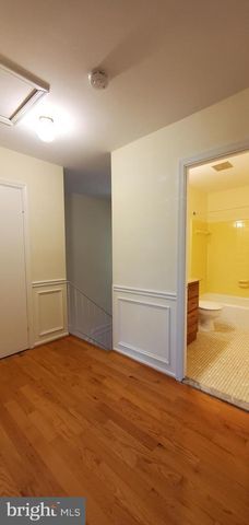 972 PAULSBORO DR, Rockville, MD 20850