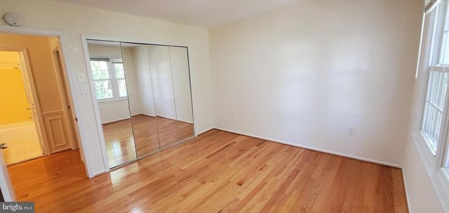 972 PAULSBORO DR, Rockville, MD 20850