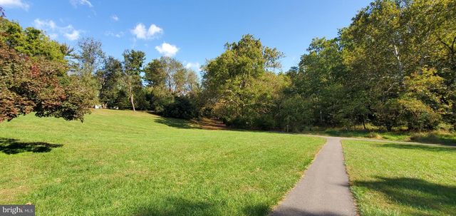 972 PAULSBORO DR, Rockville, MD 20850