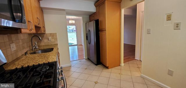 972 PAULSBORO DR, Rockville, MD 20850