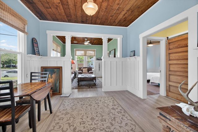 2407 37th Street, Galveston, TX 77550