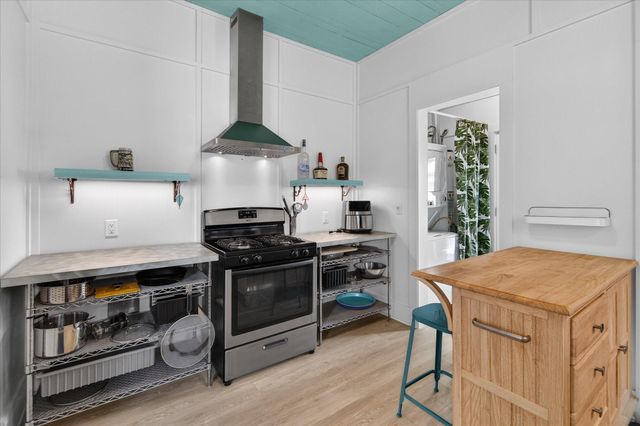 2407 37th Street, Galveston, TX 77550