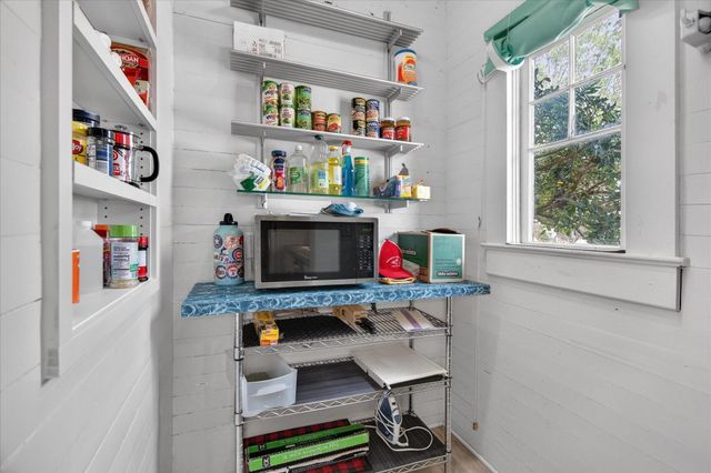 2407 37th Street, Galveston, TX 77550