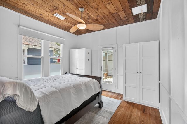 2407 37th Street, Galveston, TX 77550