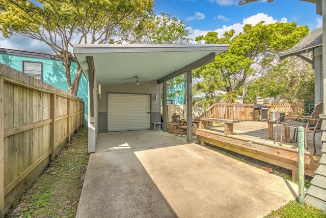 2407 37th Street, Galveston, TX 77550