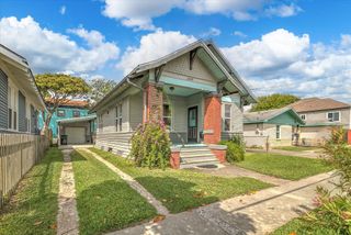 2407 37th Street, Galveston, TX 77550
