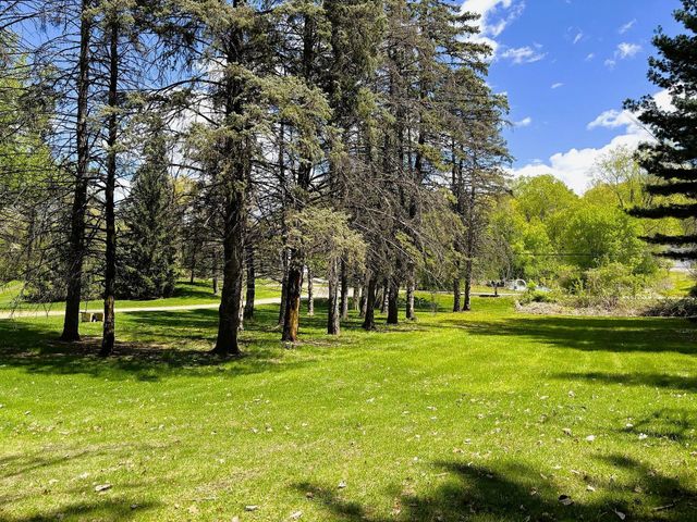 1447 Sterling Street S, Maplewood, MN 55119
