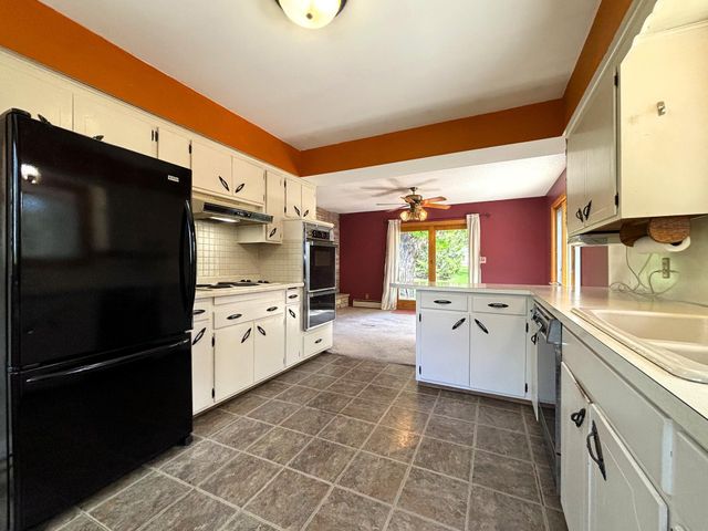 1447 Sterling Street S, Maplewood, MN 55119