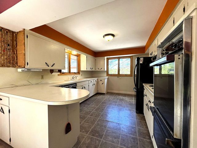 1447 Sterling Street S, Maplewood, MN 55119