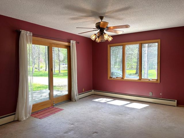 1447 Sterling Street S, Maplewood, MN 55119