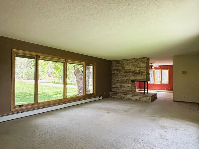1447 Sterling Street S, Maplewood, MN 55119