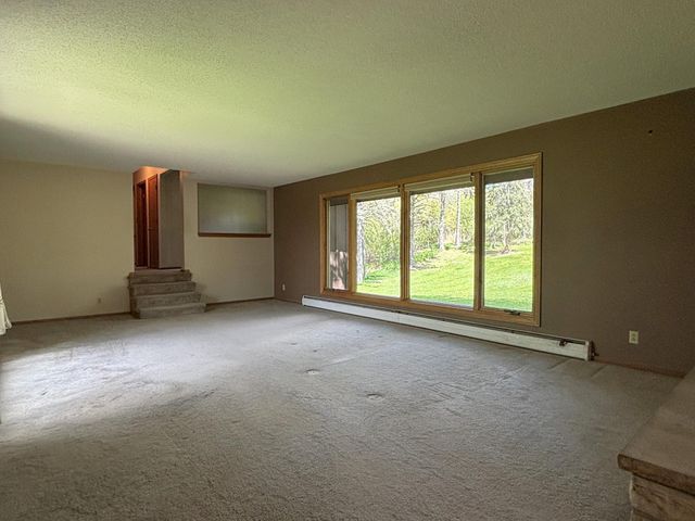 1447 Sterling Street S, Maplewood, MN 55119