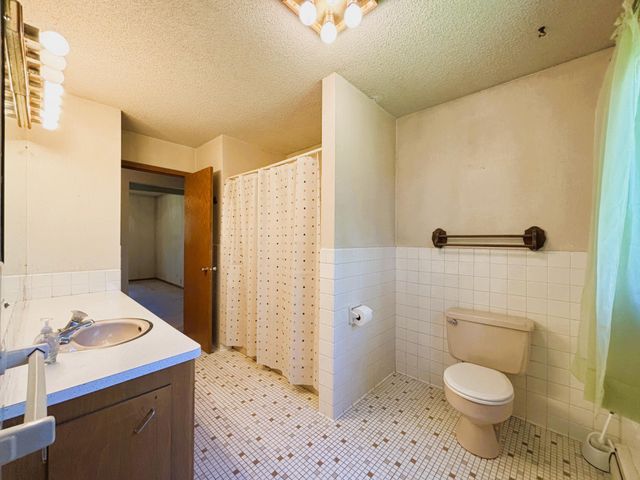 1447 Sterling Street S, Maplewood, MN 55119