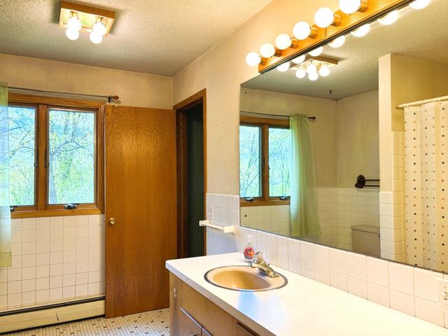 1447 Sterling Street S, Maplewood, MN 55119