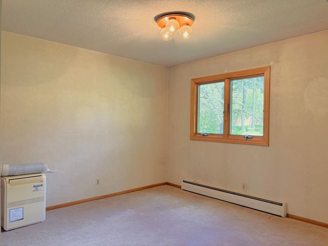 1447 Sterling Street S, Maplewood, MN 55119