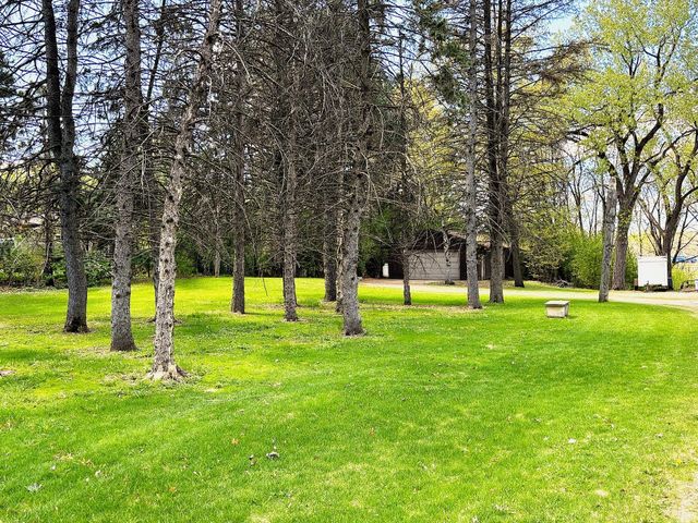 1447 Sterling Street S, Maplewood, MN 55119