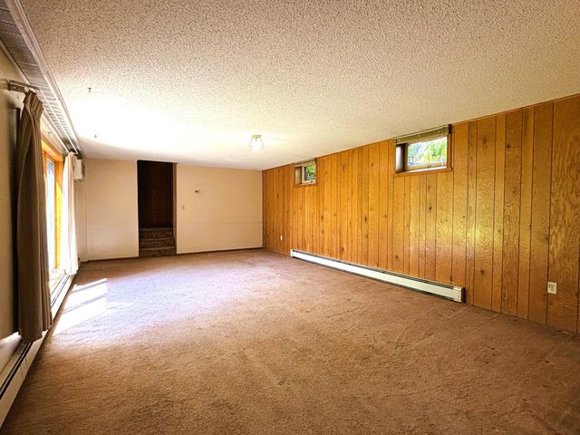 1447 Sterling Street S, Maplewood, MN 55119