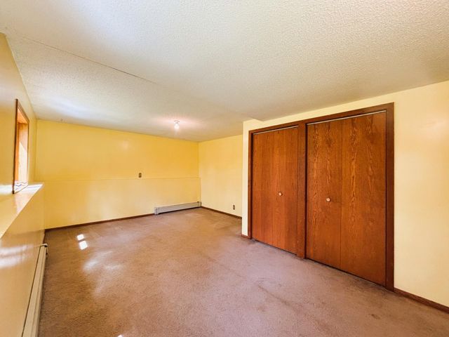 1447 Sterling Street S, Maplewood, MN 55119
