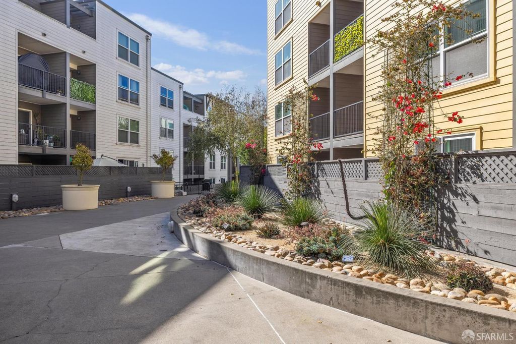 8400 Oceanview Terrace 305, San Francisco, CA 94132