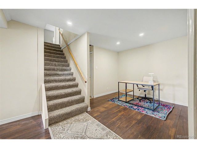 38 Navajo Ct, Lyons, CO 80540