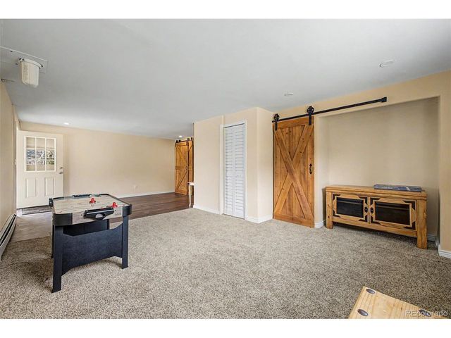38 Navajo Ct, Lyons, CO 80540